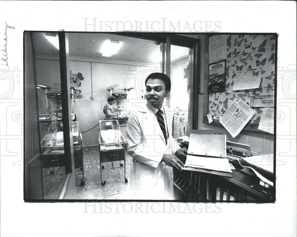 1982 Press Photo Richard Smith Ford Hospital - Historic Images