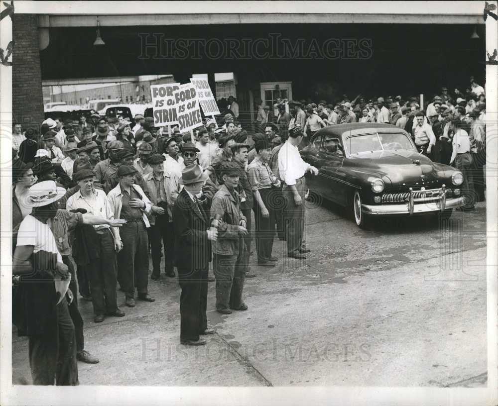 1994 Press Photo ford, strike, automobile, corporation - Historic Images