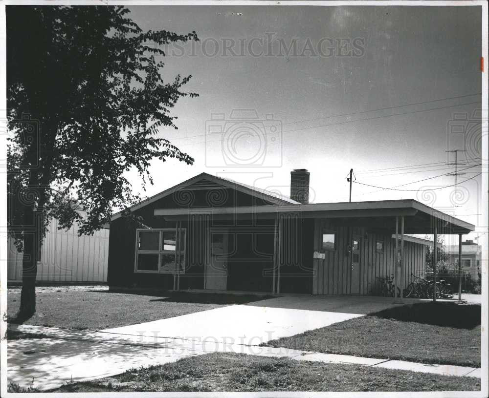 1961 Press Photo Flint school house plan used as model - Historic Images