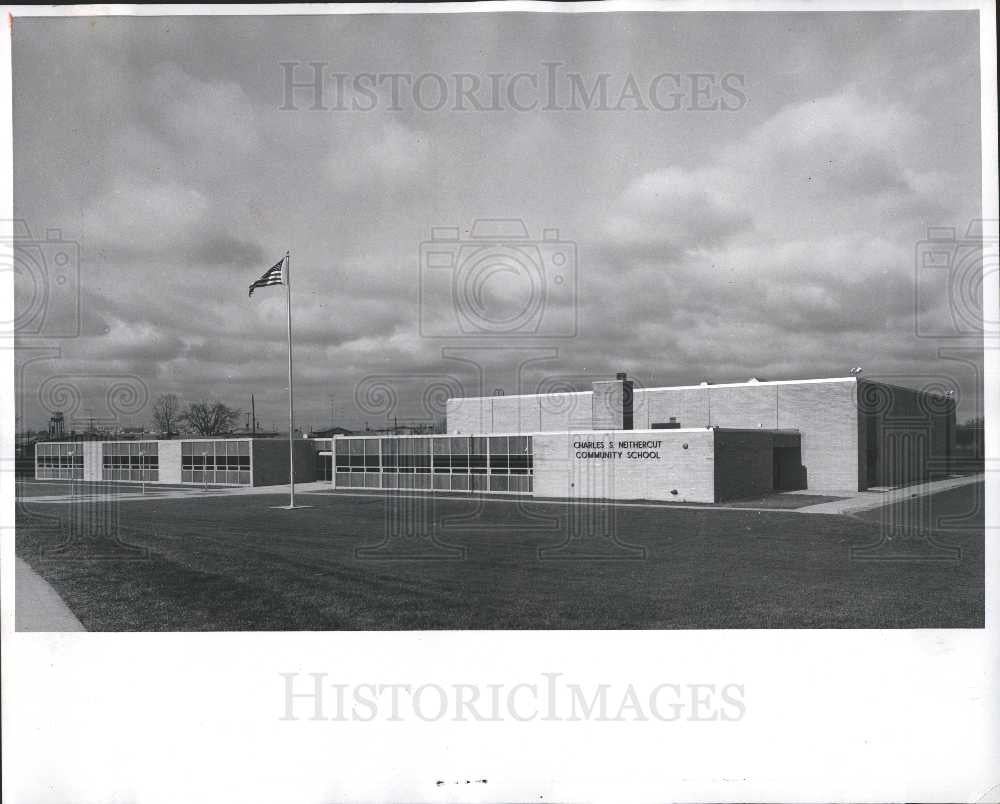 1961 Press Photo Flint, Michigan - Historic Images