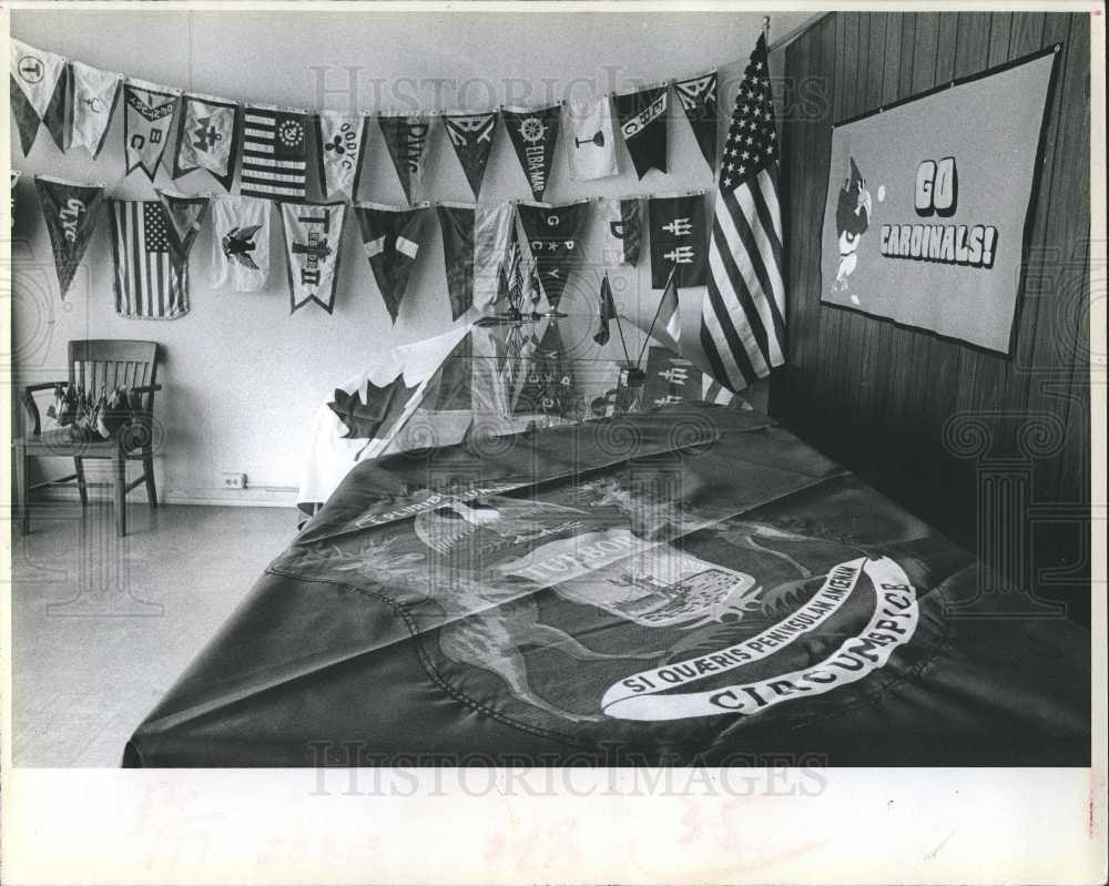 Press Photo Go cardinals - Historic Images