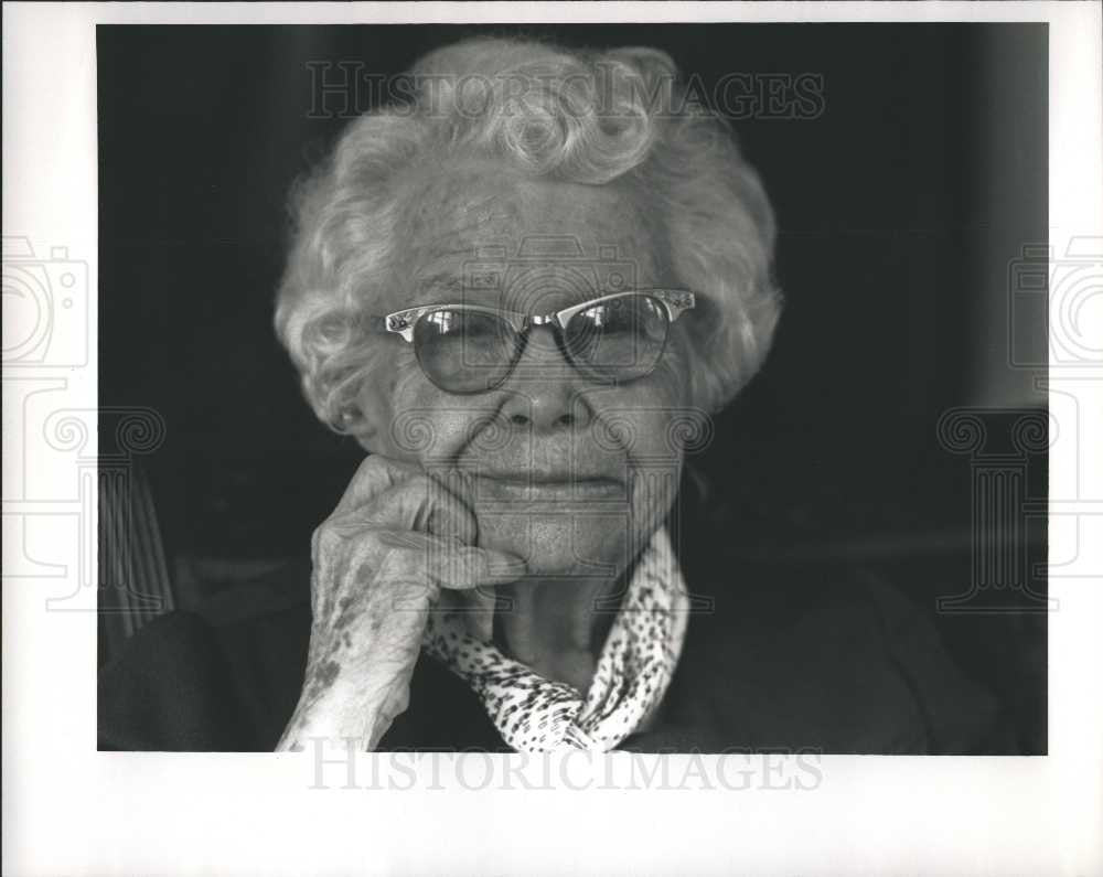 1989 Press Photo HELEN SINCLAIR - Historic Images