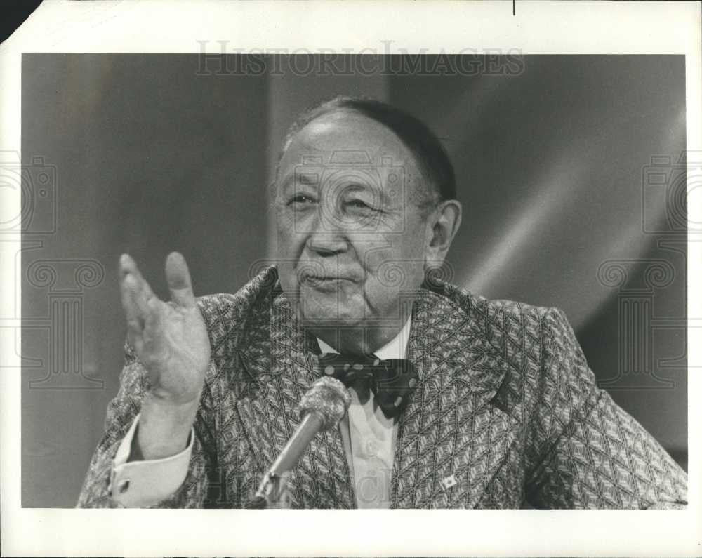 1976 Press Photo Canadian journalist, writer - Historic Images