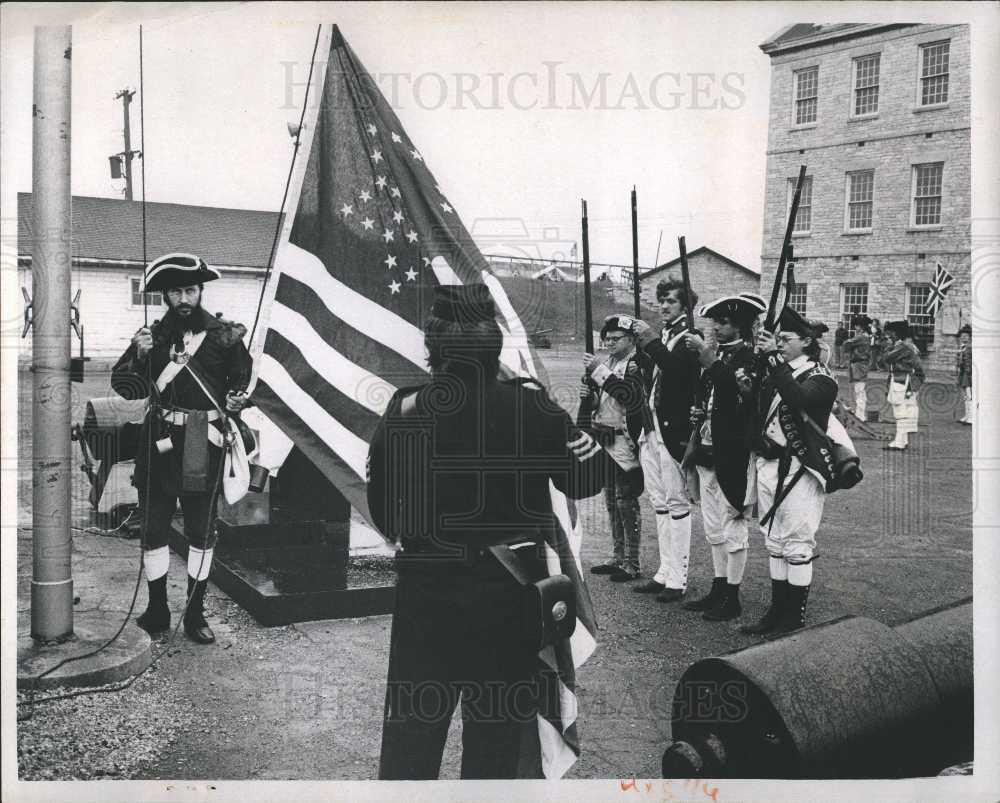 1973 Press Photo Flag Raising Ft. Wayne Revolutionary - Historic Images