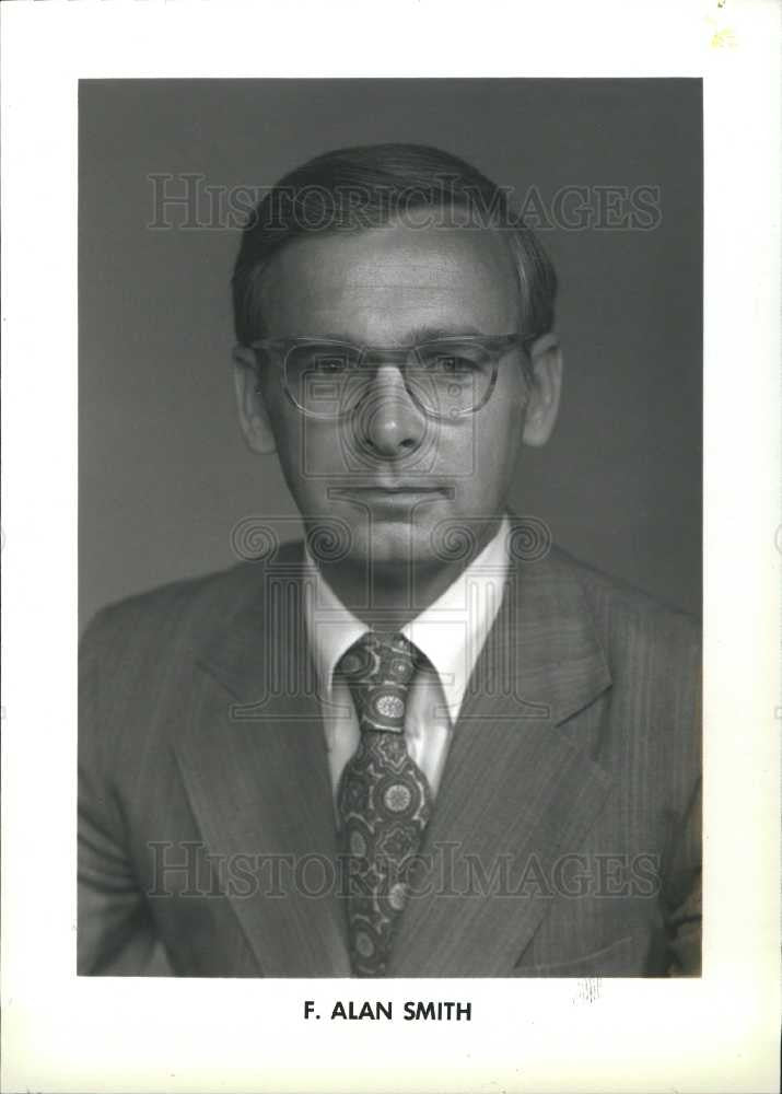 Press Photo F. Alan Smith Executive Vice President - Historic Images