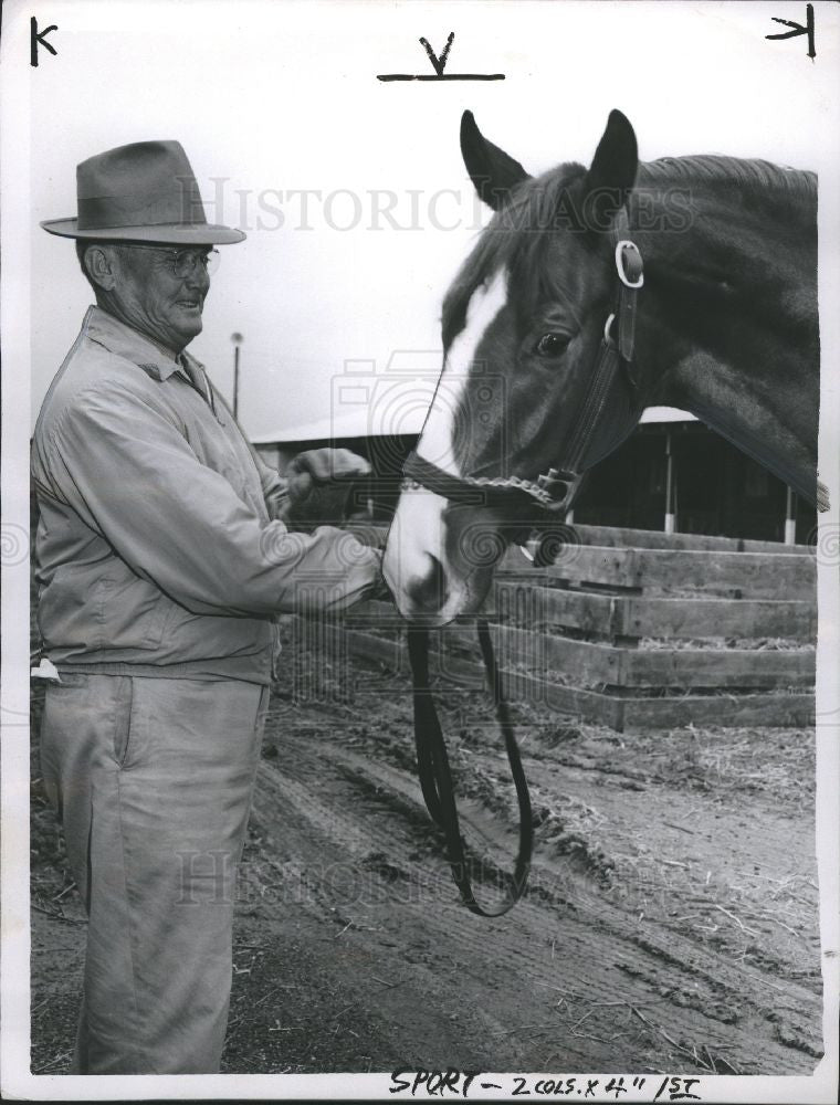1957 Press Photo Trainer with Horse @ Races - Historic Images