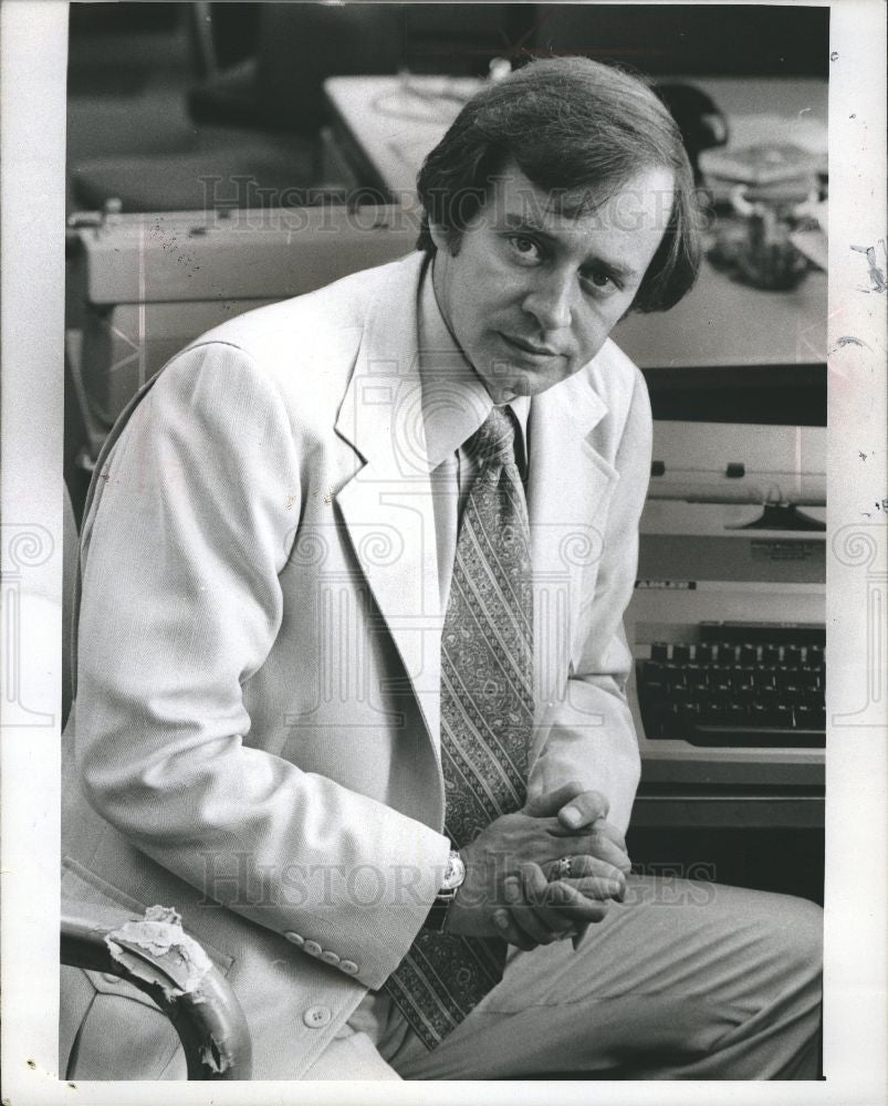 1976 Press Photo Dennis Smith English dart player - Historic Images