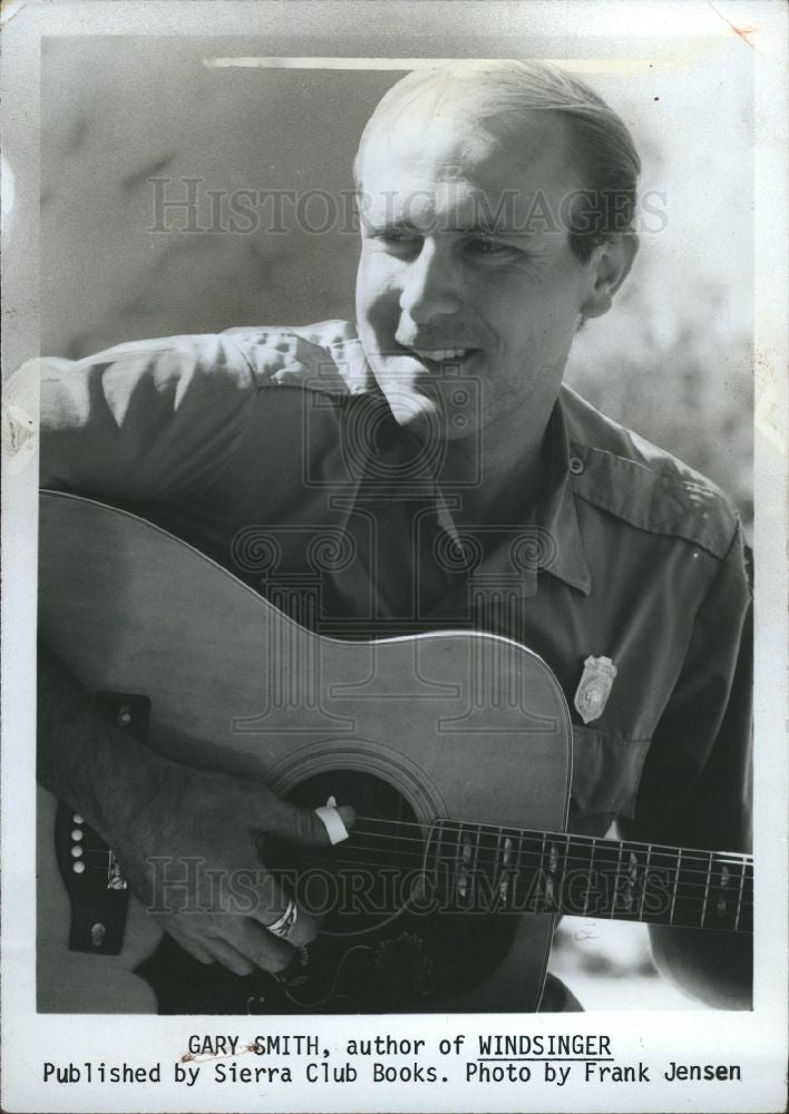 Press Photo Gary Smith, author of WindSinger - Historic Images