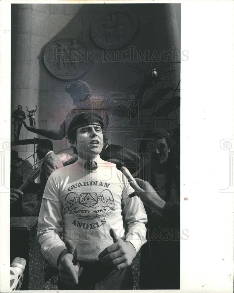 1981 Press Photo Curtis Sliwa Guardian Angels crime - Historic Images
