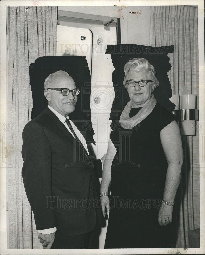 1965 Press Photo MR. &amp; MRS. PHILIP SLOMOVETZ - Historic Images