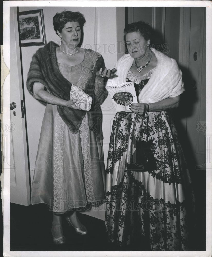 1956 Press Photo mrs William Olsen  George M Slocum - Historic Images