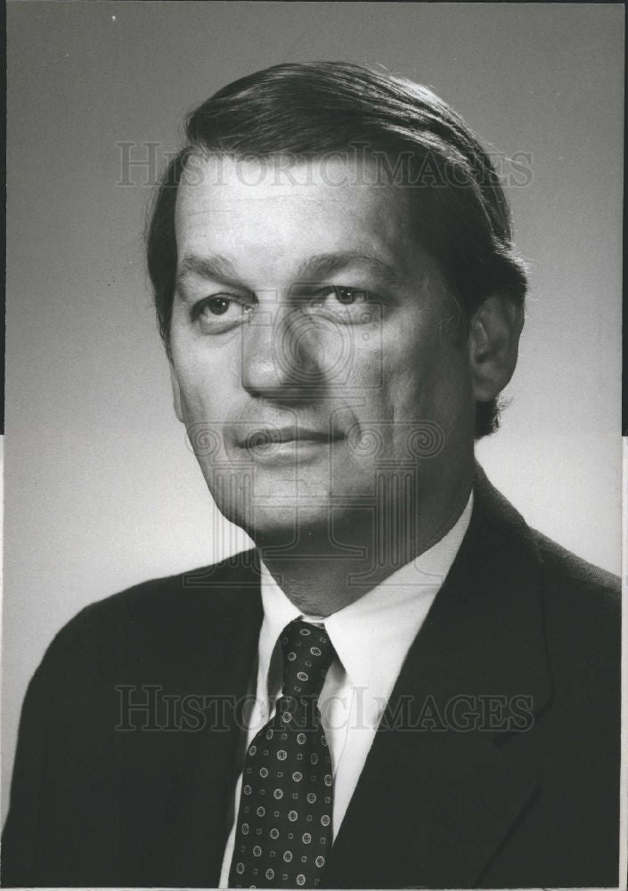 1987 Press Photo Jerry L. Sloan Ford Motor executive MI - Historic Images