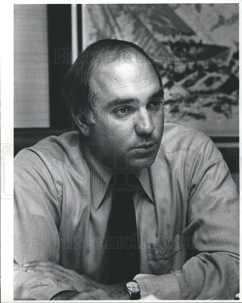 1982 Press Photo Greg Smith Chairman - Historic Images
