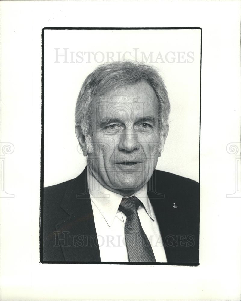 1983 Press Photo Deke Slayton Ex Astronaut - Historic Images