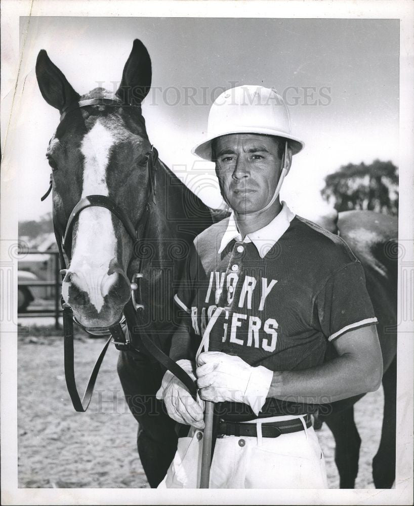 1956 Press Photo Lew Smith Sport Sunday Horses - Historic Images