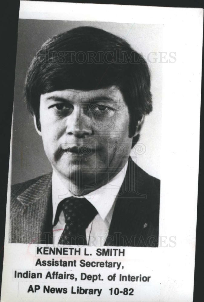 1983 Press Photo KENNETH L. SMITH ASSISTANT SECRETARY - Historic Images
