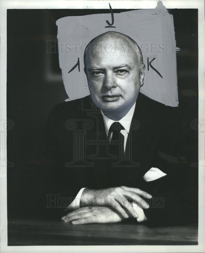 1966 Press Photo Austin Smith Parke Davis Drugs Doctor - Historic Images