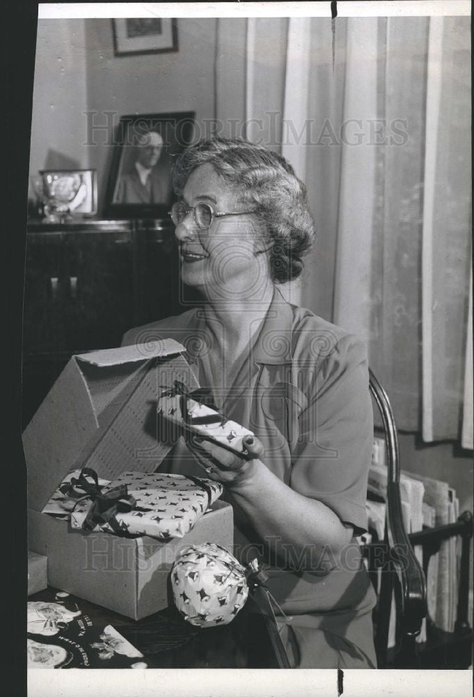 1943 Press Photo MRS.FRANK SLADEN - Historic Images