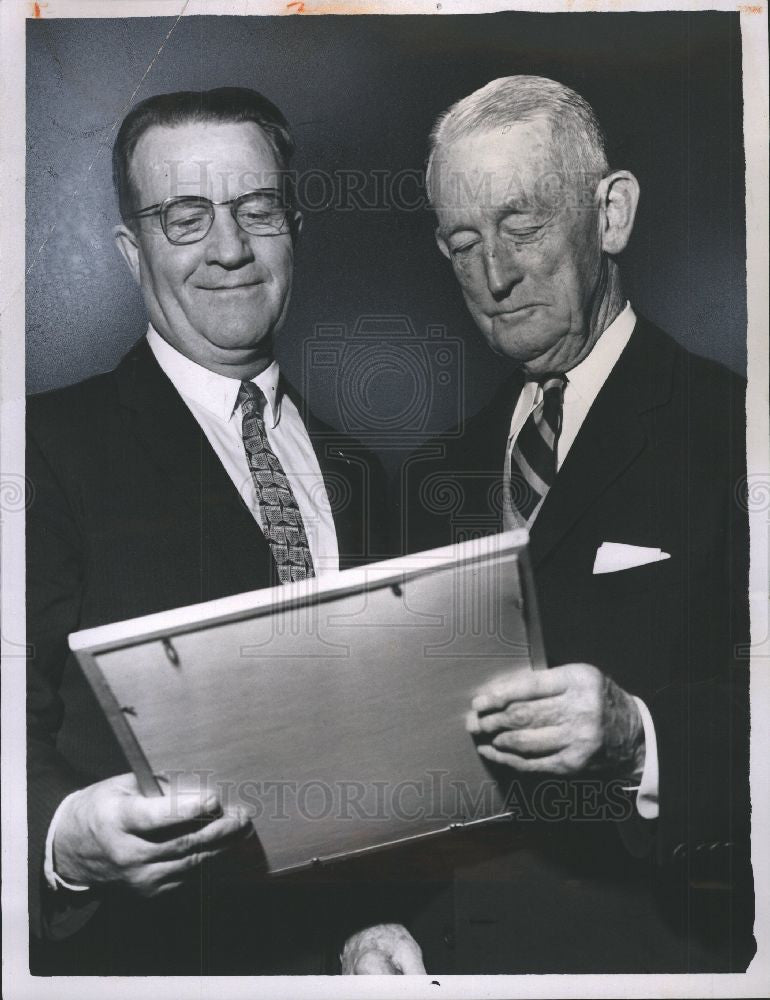 1959 Press Photo DR. FRANK J. SLADEN LAYMAN - Historic Images