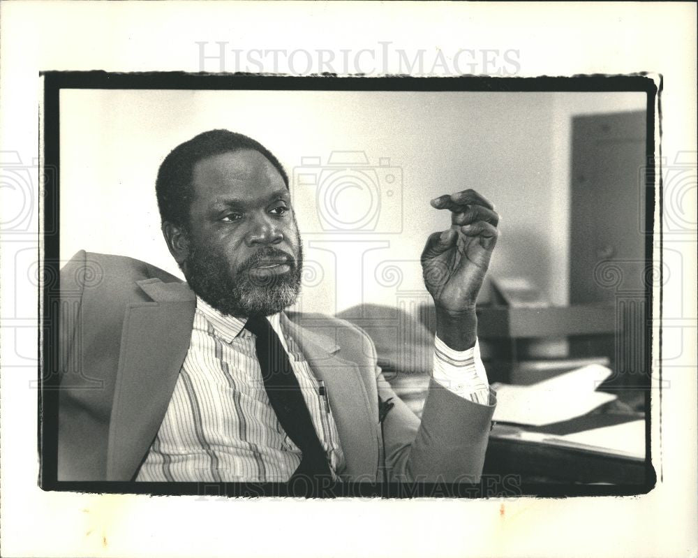1988 Press Photo Charles Smith Principal - Historic Images