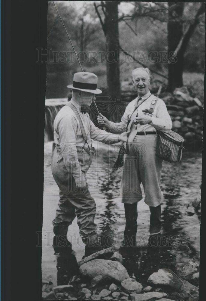 1935 Press Photo Former Governor Alfred E. Smith trout - Historic Images