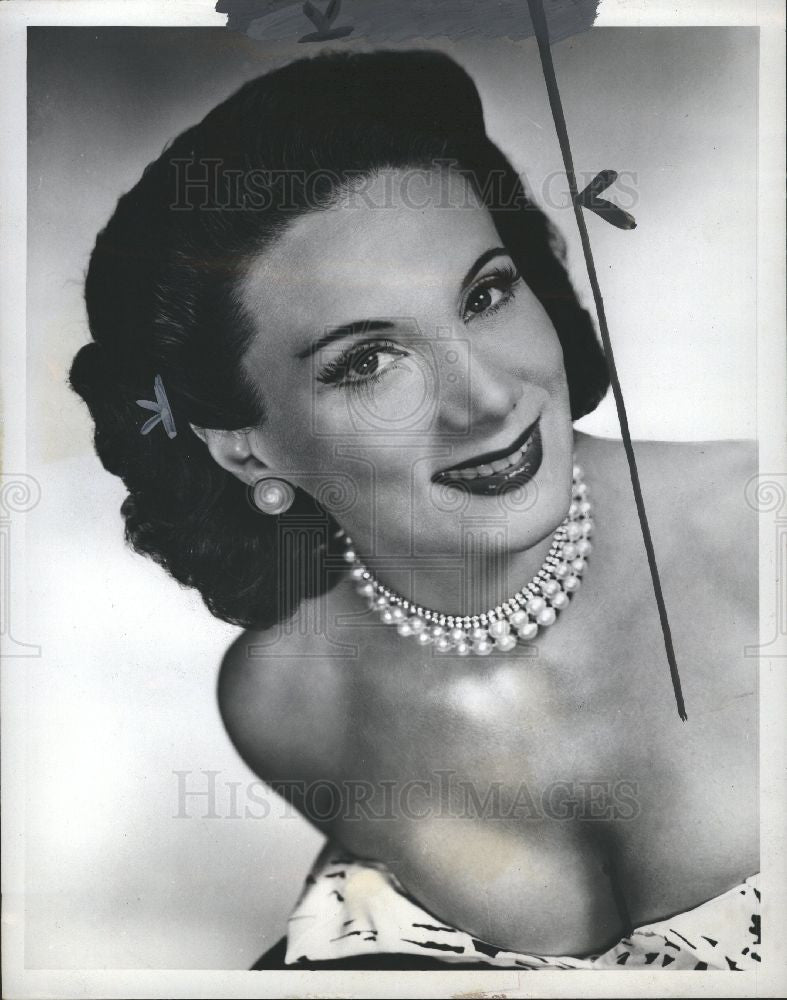 1952 Press Photo Dorothy Sarnoff American soperano - Historic Images