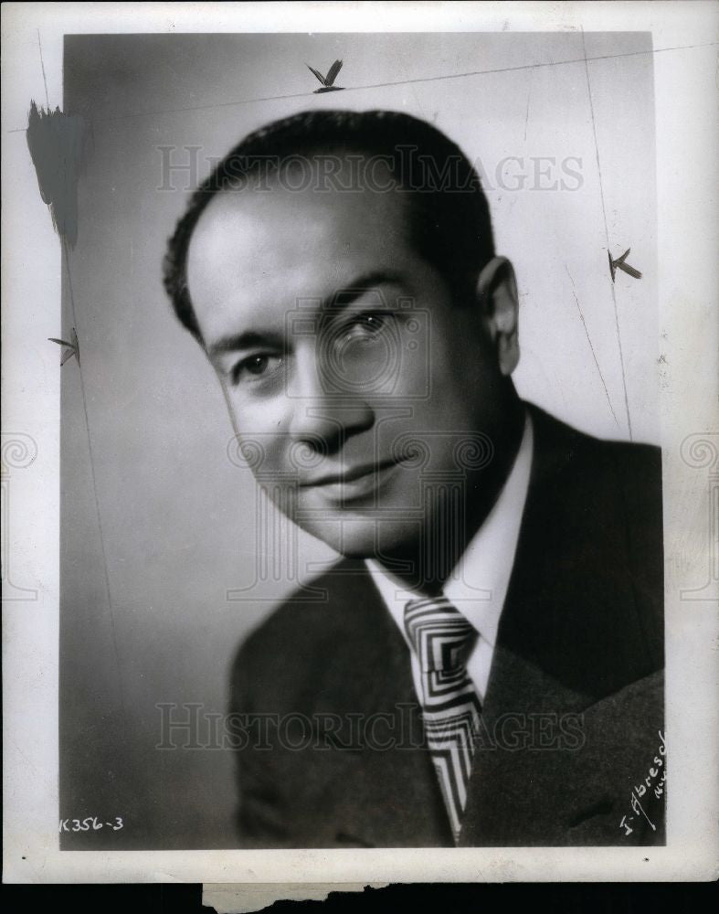 1946 Press Photo Martial Singher Singer - Historic Images