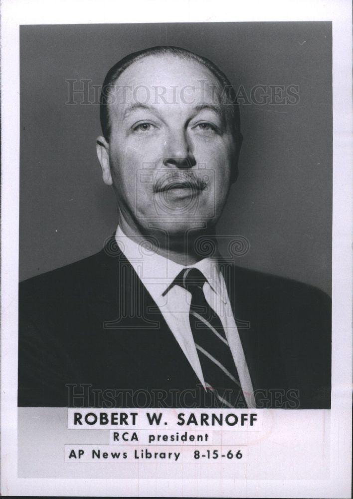 1966 Press Photo Robert Sarnoff RCA president radio - Historic Images