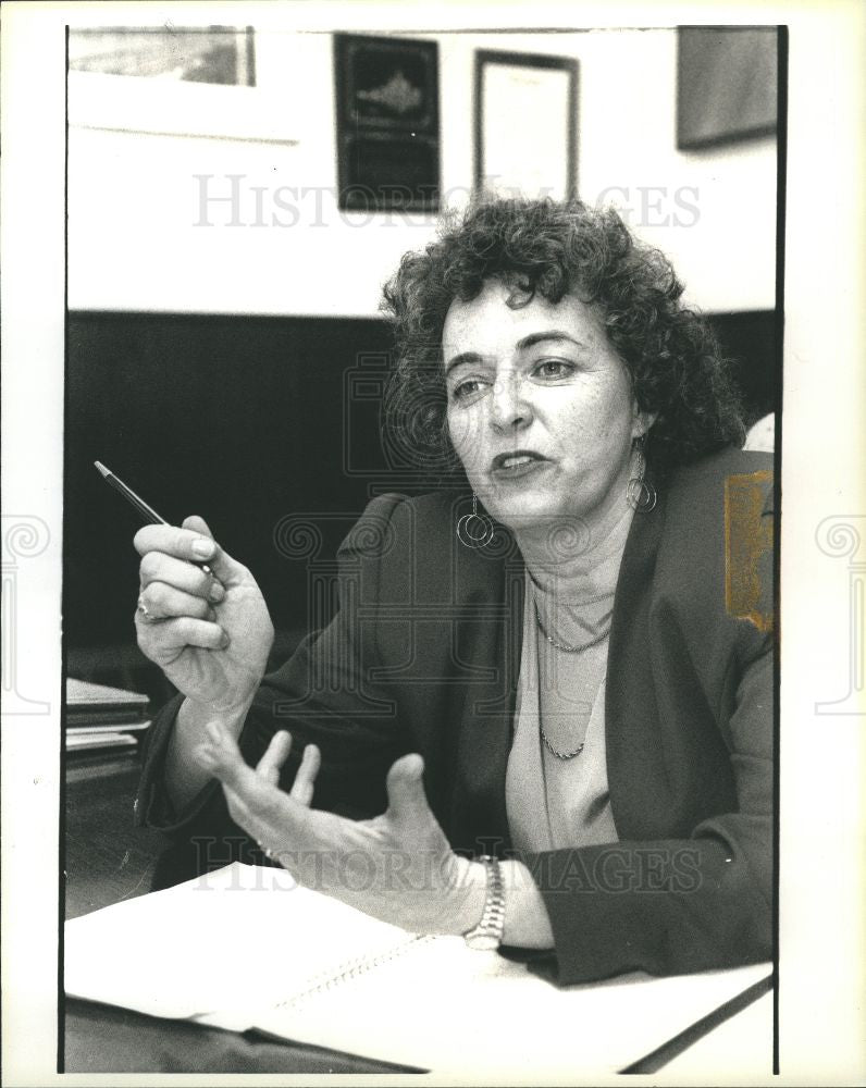 Press Photo Marriet Saperstein president hPDEVCO - Historic Images