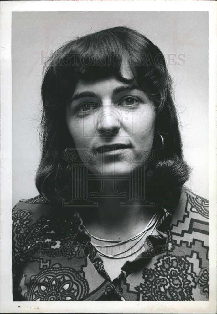 1974 Press Photo Harriet B. Saperstein, HP Devco - Historic Images