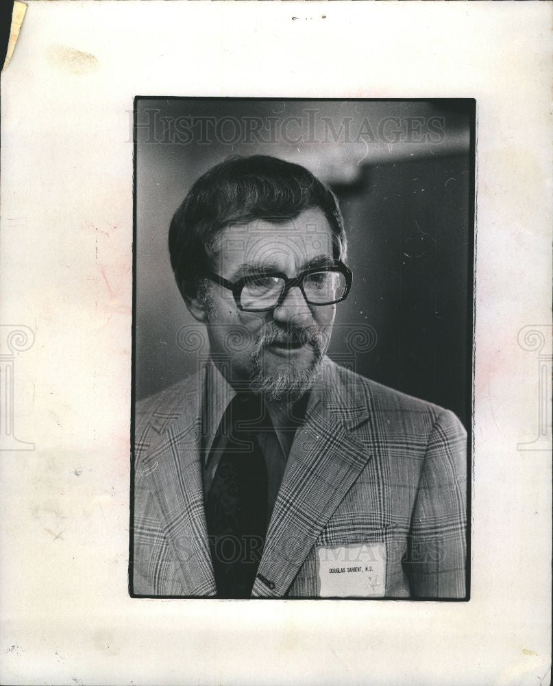 1974 Press Photo Dr. Douglas Sargent - Historic Images
