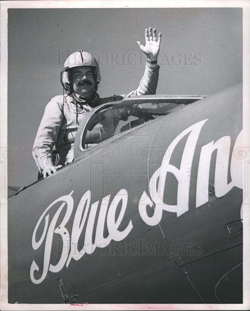 1966 Press Photo Flight Suit Grumman Cougar - Historic Images