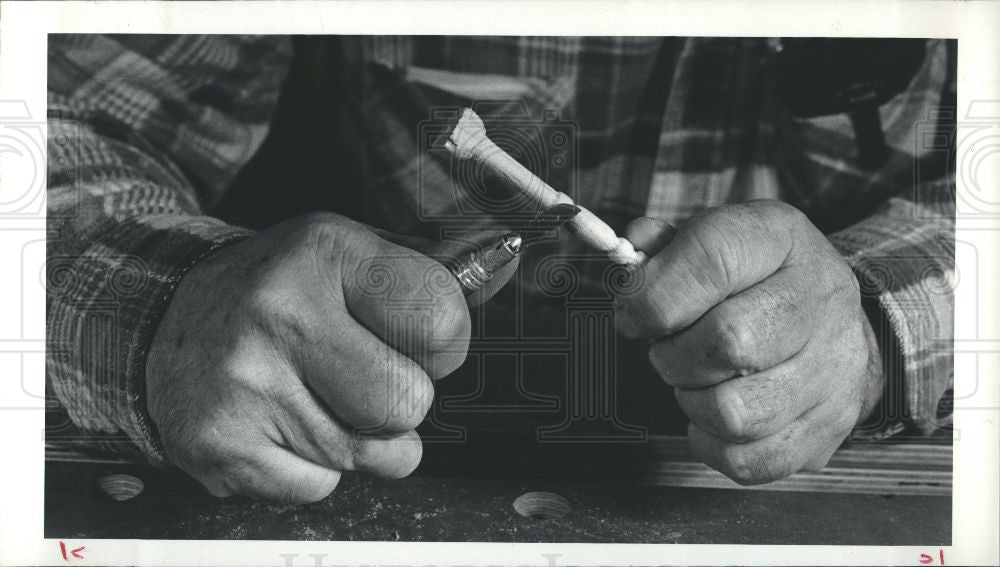 1983 Press Photo Edward Smith carpentry - Historic Images