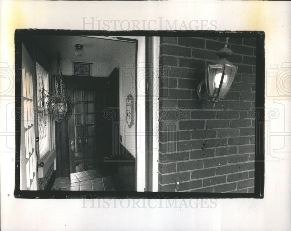 1989 Press Photo Slatterys&#39;s House Wall Window Woodwork - Historic Images
