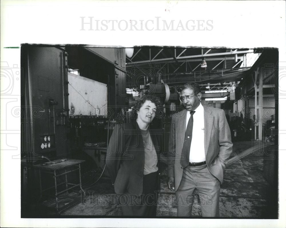 1990 Press Photo Harriet Saperstein, James Lewis - Historic Images