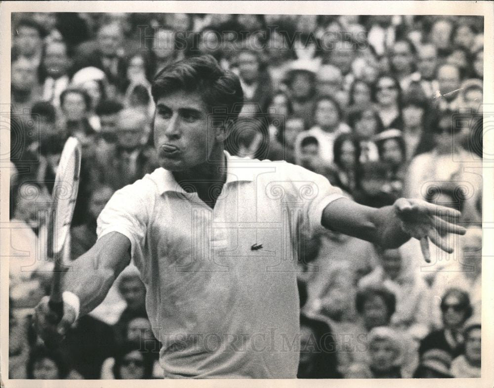 1967 Press Photo Manuel Santana tennis Champion - Historic Images