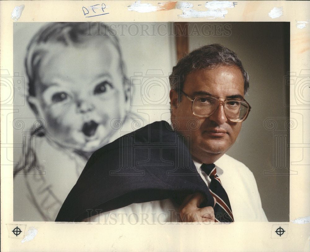 1992 Press Photo James T. Smith, Gerber Products Inc. - Historic Images