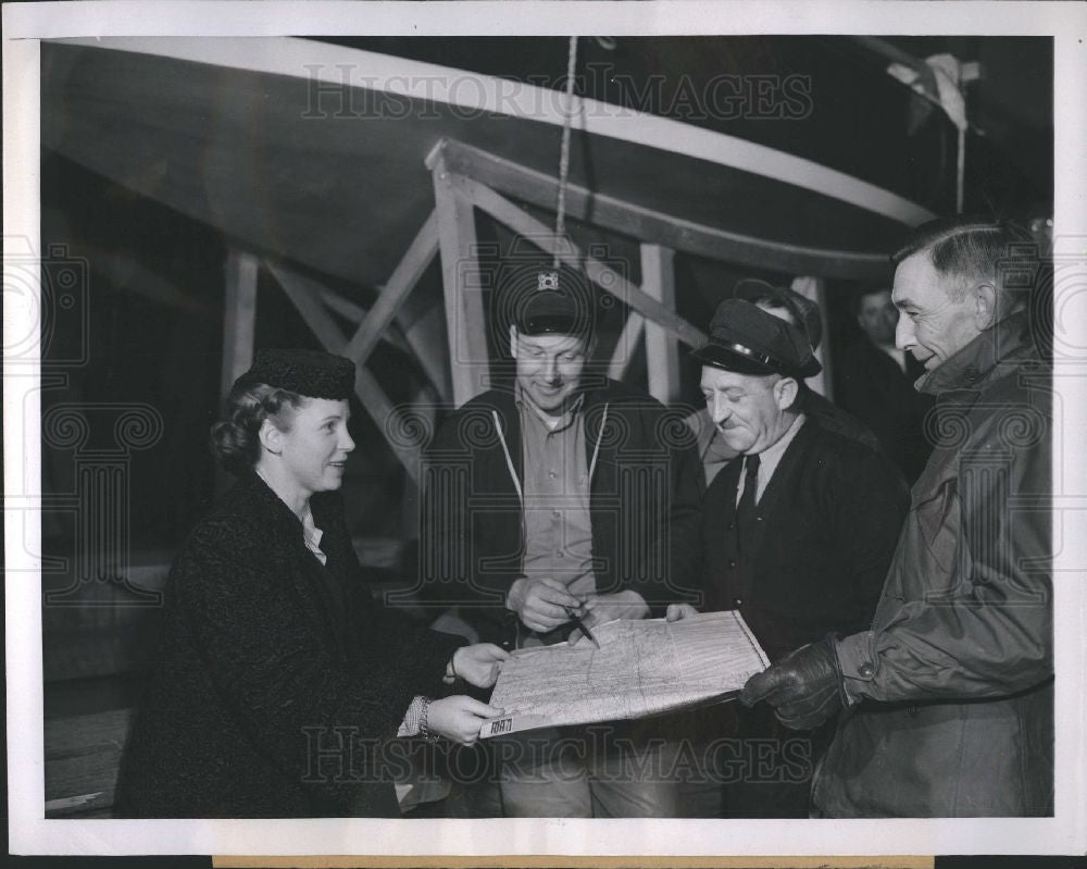 1947 Press Photo Helen Slocum - Historic Images