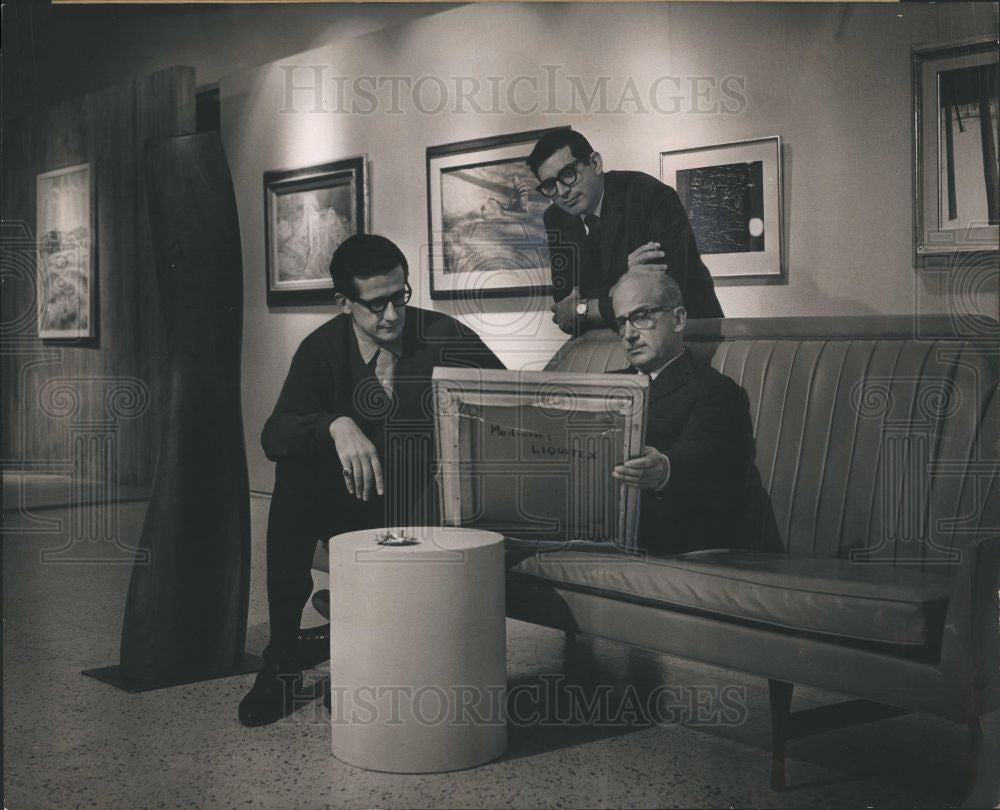 1963 Press Photo allery-goers kozlow Schneider sarkisin - Historic Images
