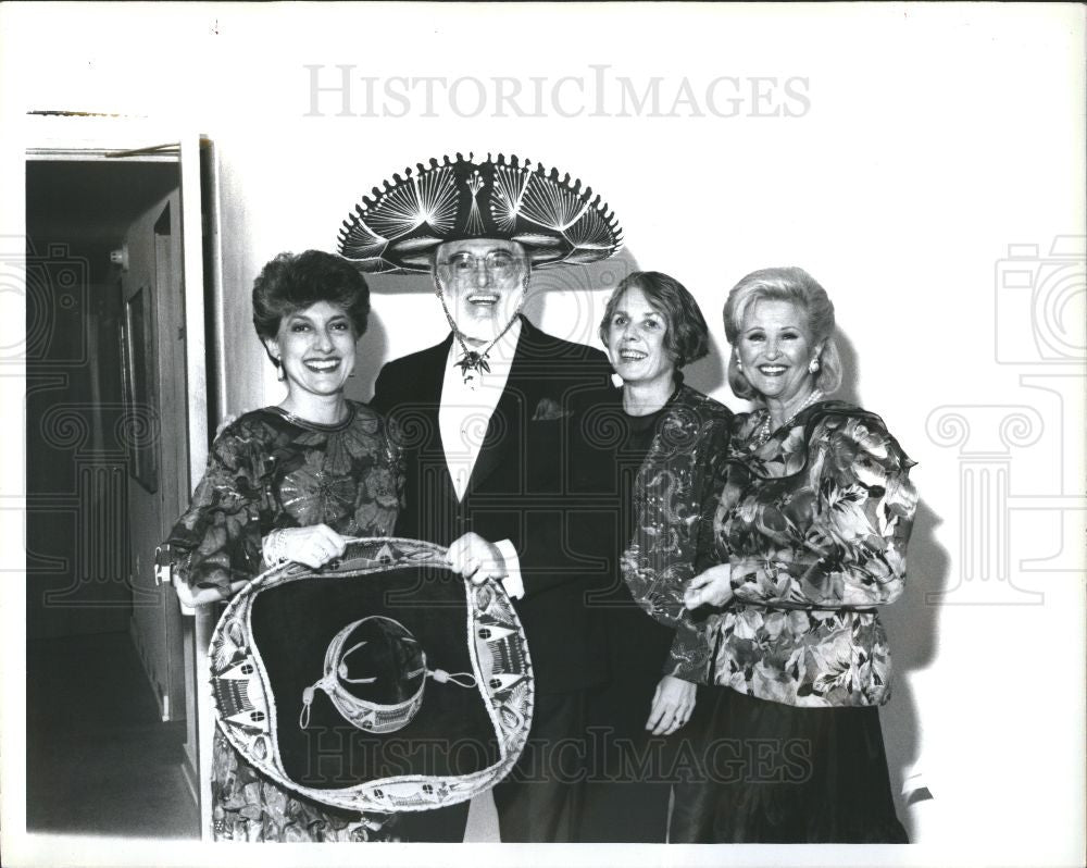 1993 Press Photo Roy Slade Anita Terry Agnes Slade - Historic Images