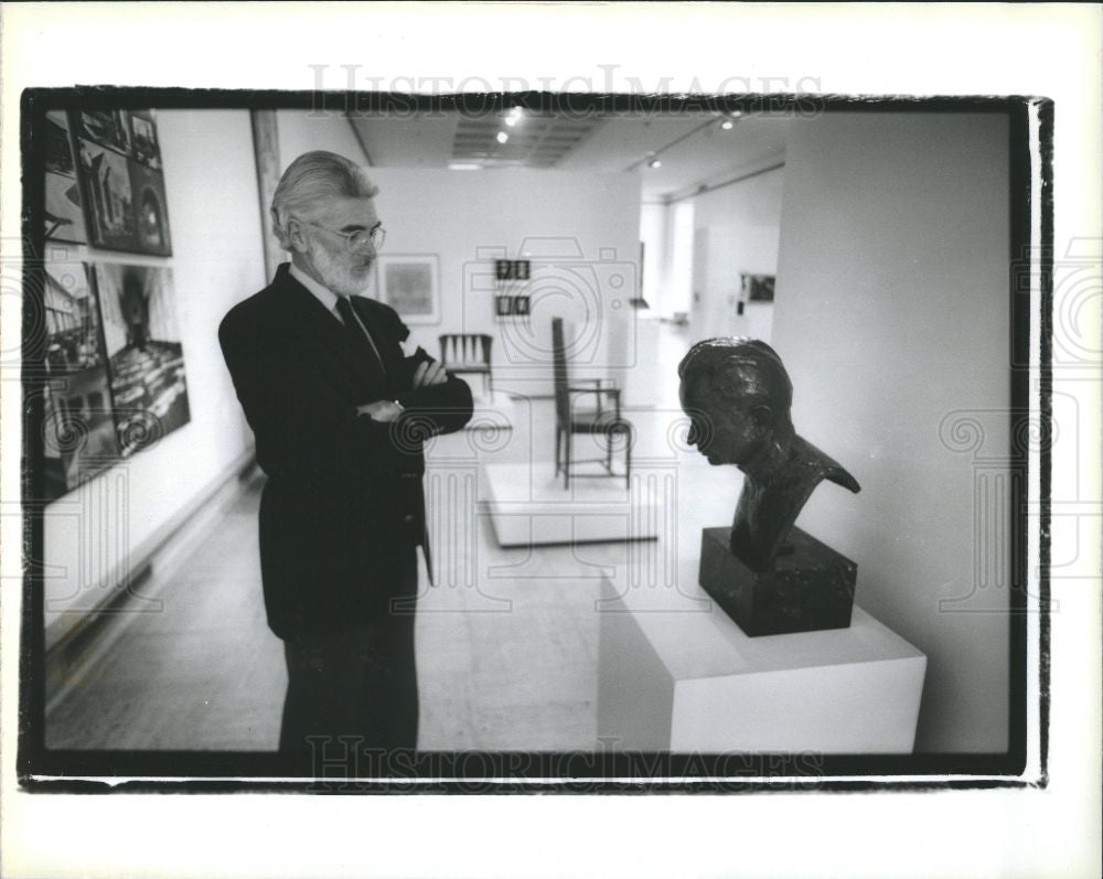 1988 Press Photo Roy Slade Cranbook president - Historic Images