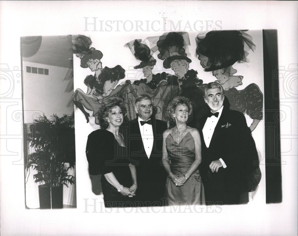 1989 Press Photo Roy Slade President - Historic Images
