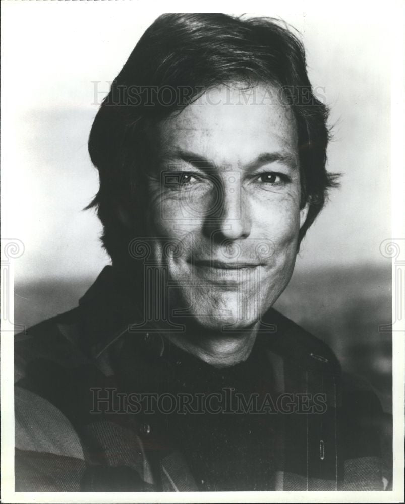 1993 Press Photo Richard Chamberlain Singer - Historic Images