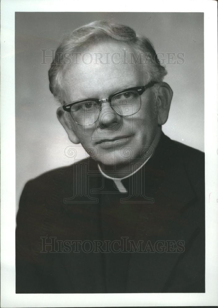 1973 Press Photo Father Malcolm Carron, S.J President - Historic Images