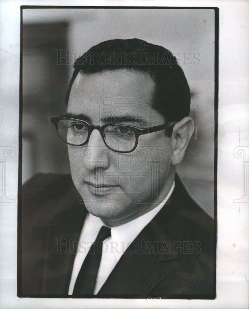 1968 Press Photo Arnold Rosenfeld - Historic Images