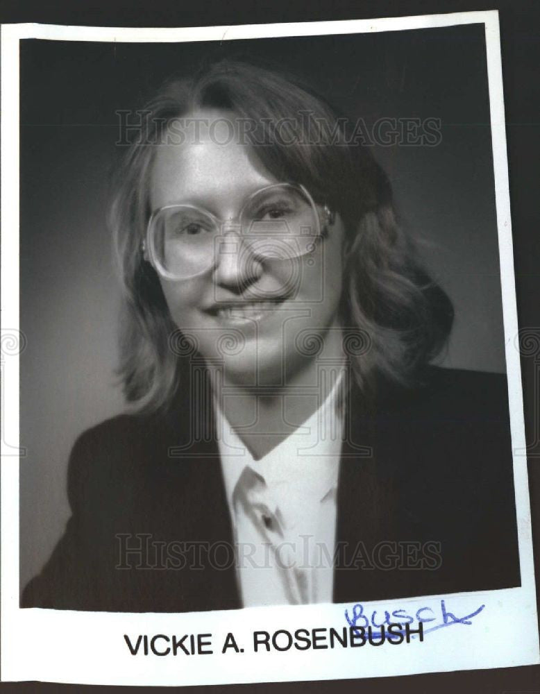 1988 Press Photo Vickie A. Rosenbusch director info sys - Historic Images