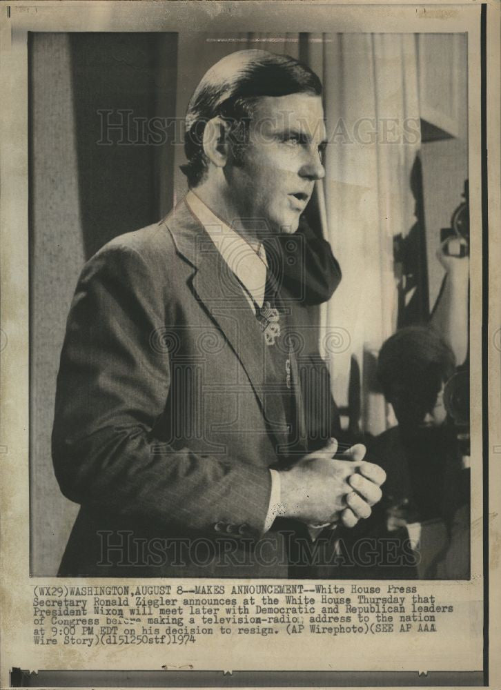 1974 Press Photo Ronald Ziegler Press Secretary Nixon - Historic Images