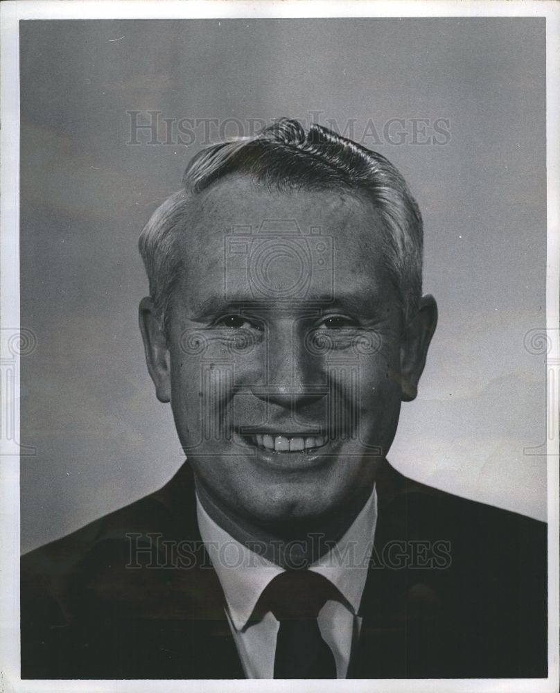 1969 Press Photo Robert D.Roselle Commissioner - Historic Images