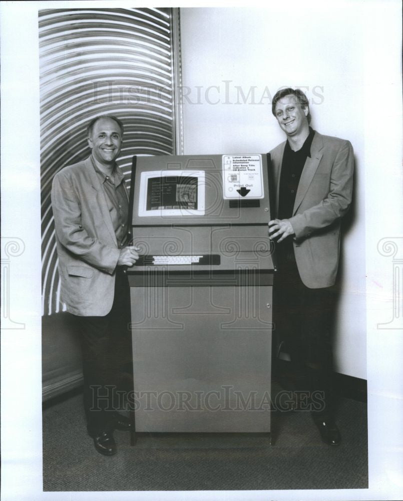 1992 Press Photo Paul Zullo - Historic Images