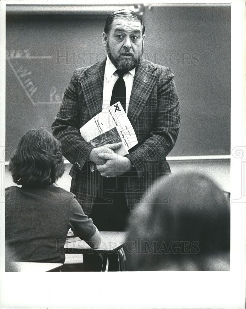 1981 Press Photo Elvio Rosati Malow School Shelby Class - Historic Images